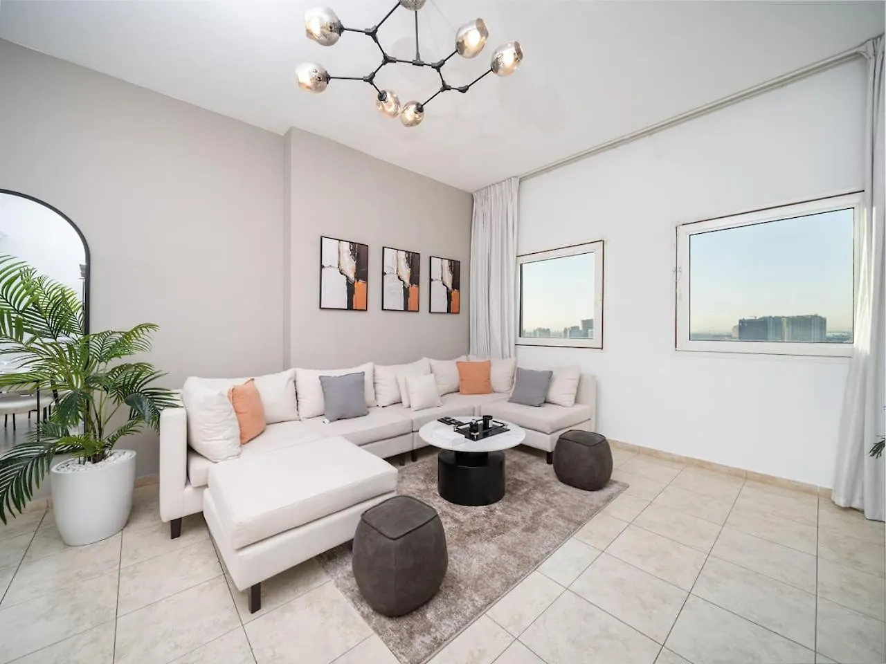 Elegant And Spacious 2-Bedroom Apartment In Jvt Dubai