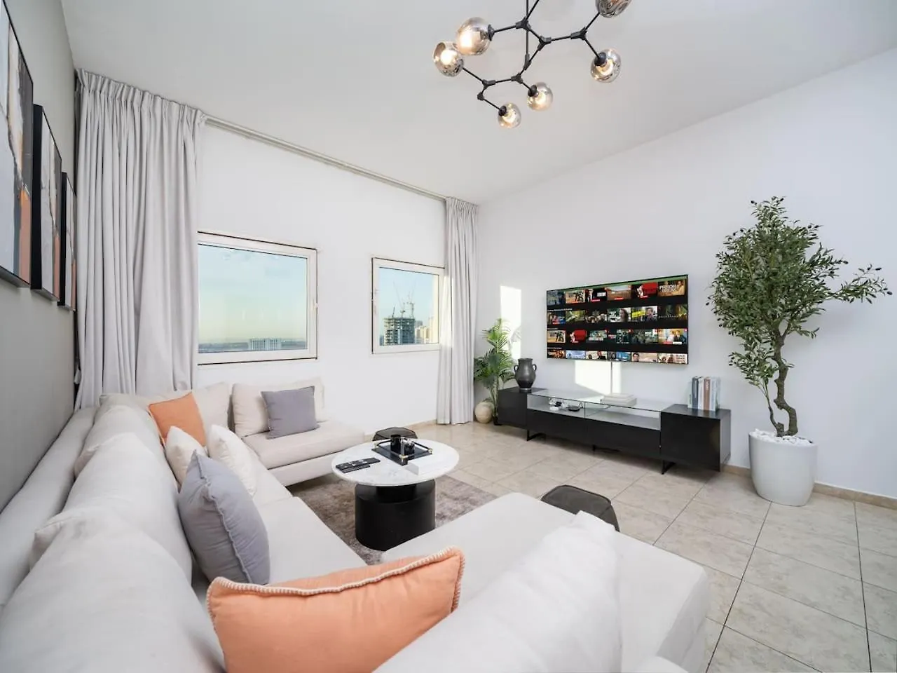 Elegant And Spacious 2-Bedroom Apartment In Jvt Dubai