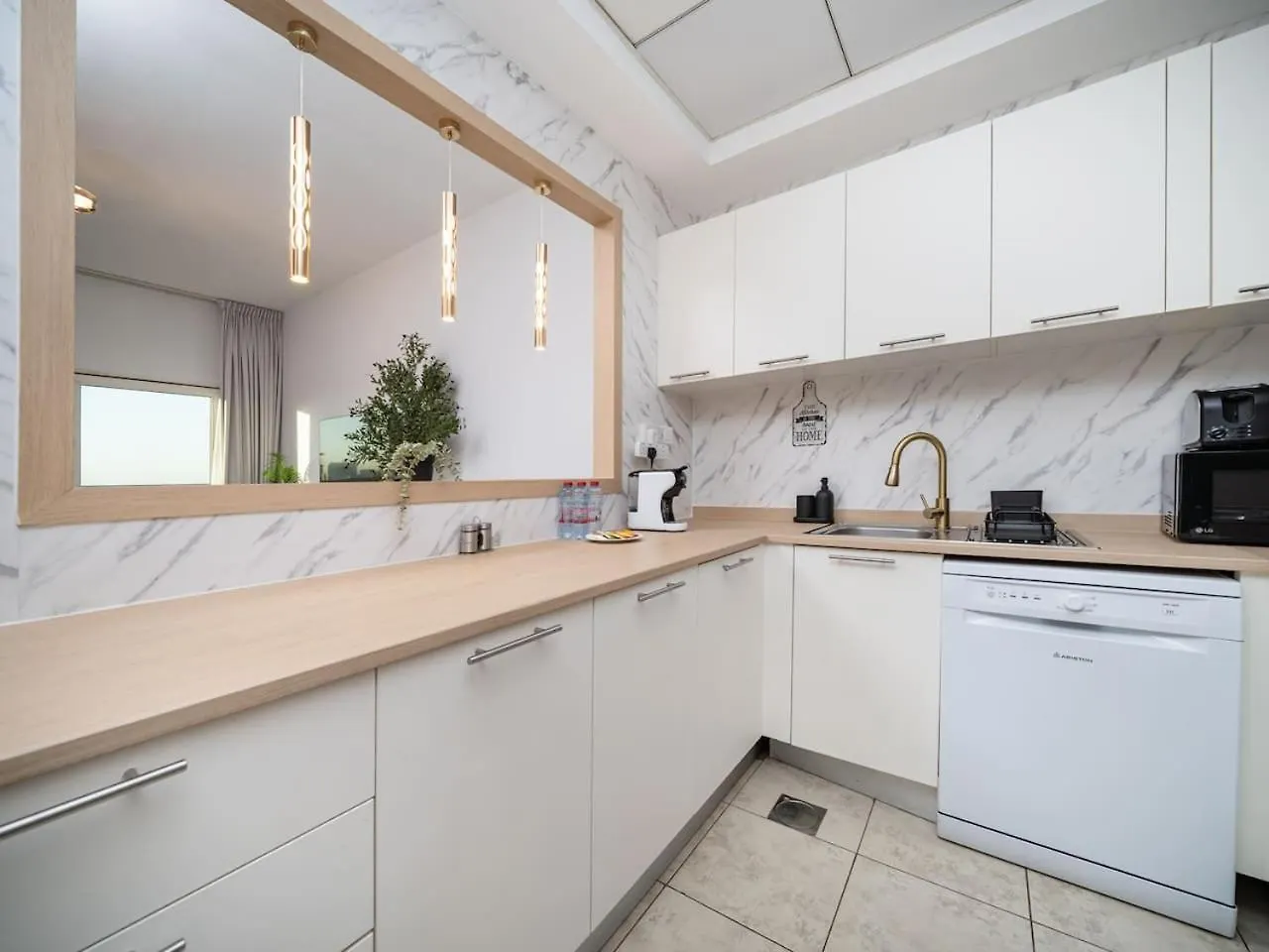 Elegant And Spacious 2-Bedroom Apartment In Jvt Dubai United Arab Emirates