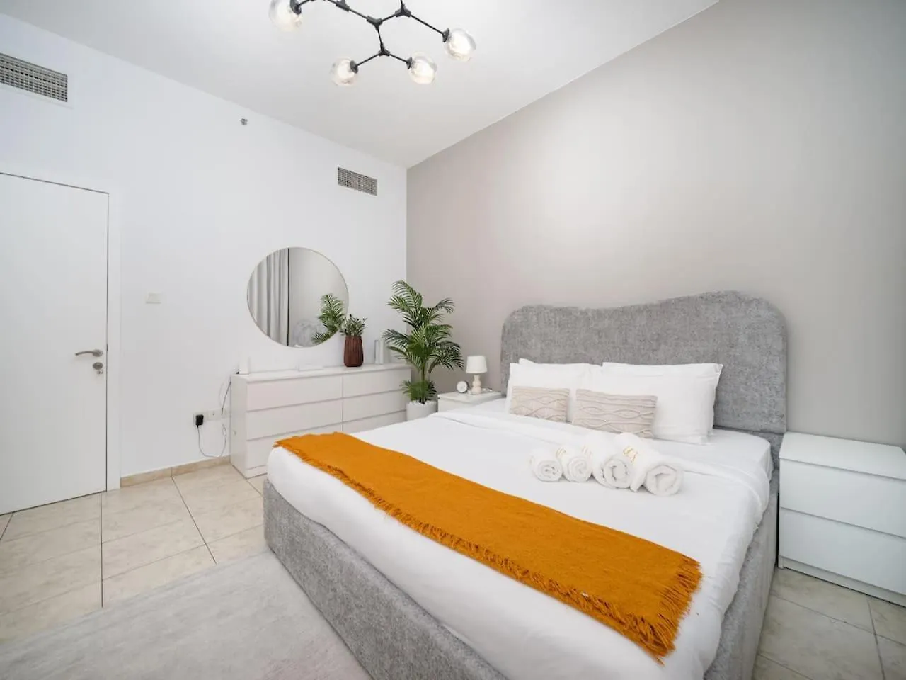 Elegant And Spacious 2-Bedroom Apartment In Jvt Dubai United Arab Emirates