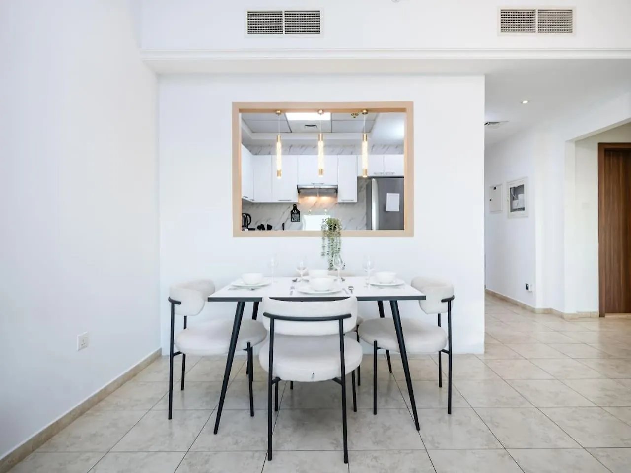 Elegant And Spacious 2-Bedroom Apartment In Jvt Dubai
